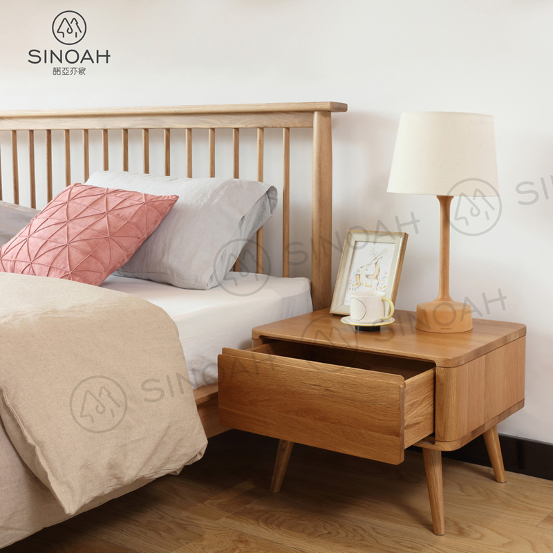 Meja Bedside Kayu